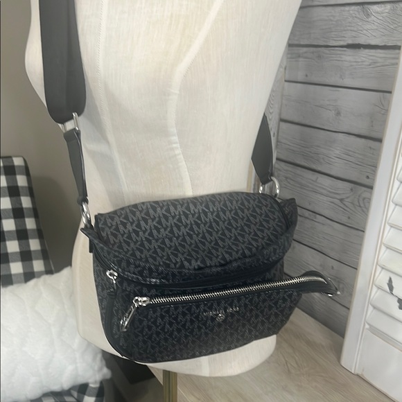 COPY - Michael Kors Signature Black Patterned Crossbody Belt Bag - Picture 1 of 10